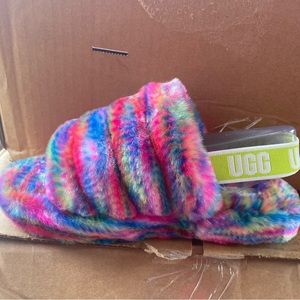 UGG: fluff yeah pixelate size